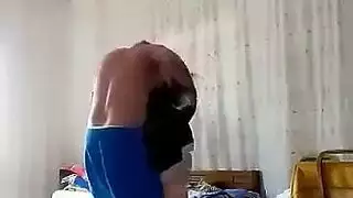 سكس مع امه خايف