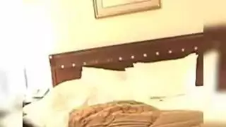 ليلة الدخلة الإباحية: فض بكارة فتاة سعودية ساخنة