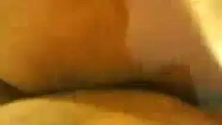 رجال ذوو شوارب كثيفة يمارسون الجنس بخشونة