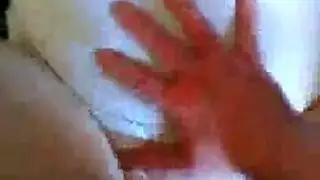 هاوية تتوق للقضيب: فاتنة تأخذه بقوة في مؤخرتها