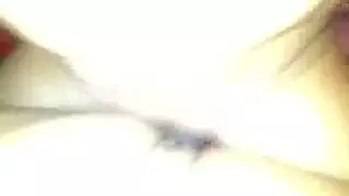 ملكة المص ميياكي تخدم عميلاً ثريًا بشفاهها وحلقها العميق